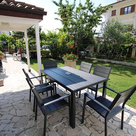 Apartment Sunny Garden Porec Exterior photo